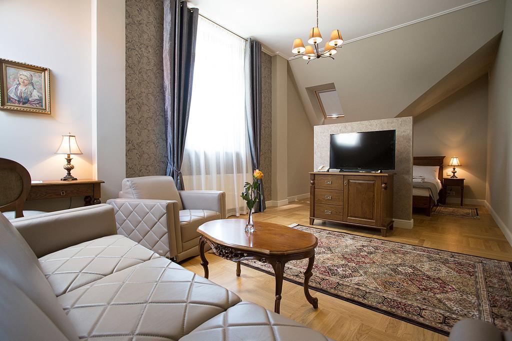 波兰帕拉克酒店 克罗斯诺 客房 照片